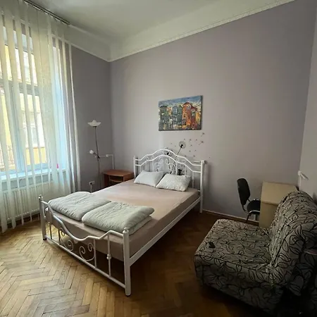 بيت شباب Centrum